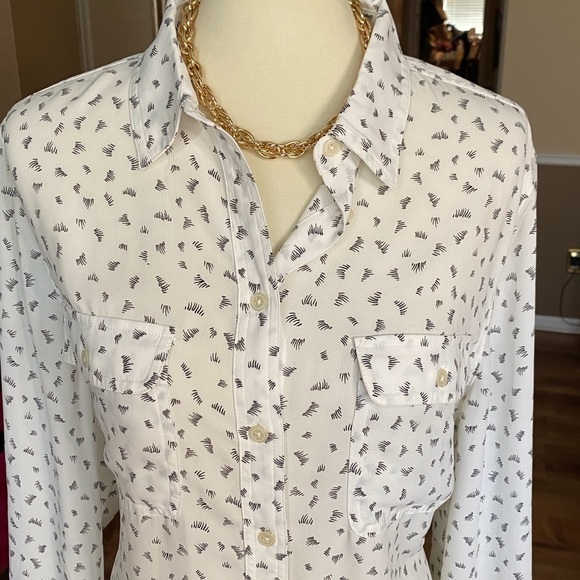 NWOT Ann Taylor LOFT Semi Sheer White Blouse with Black Print - Picture 4 of 8